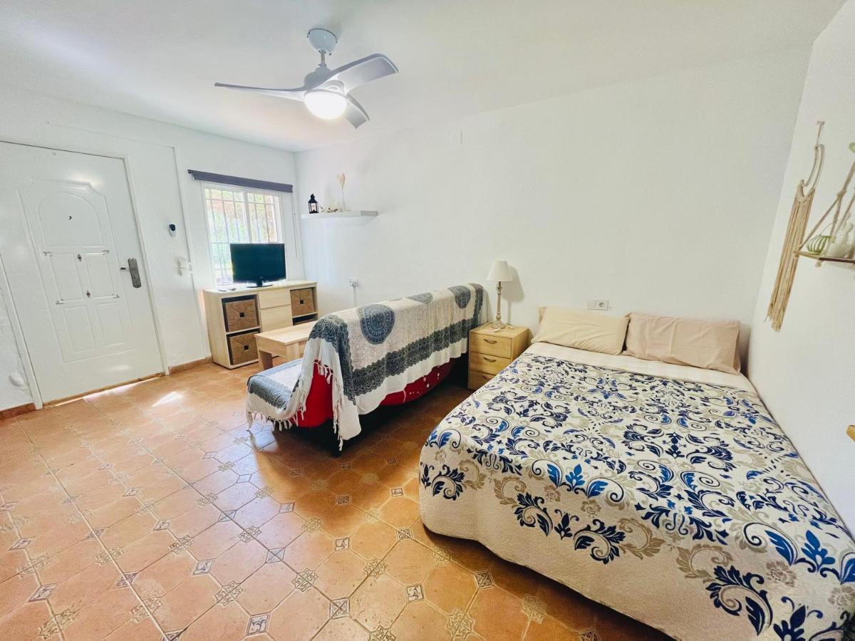 אליקאנטה Estudio Adosado Con Jardin Y Parking Privado מראה חיצוני תמונה